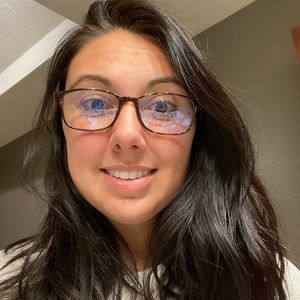 Meet your Posher, Amanda